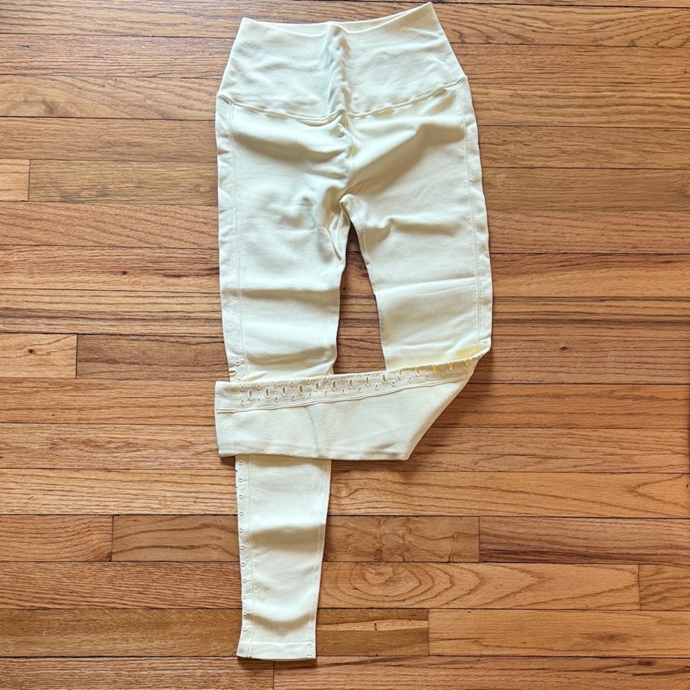 Spiritual Gangster Cream High-Rise Leggings